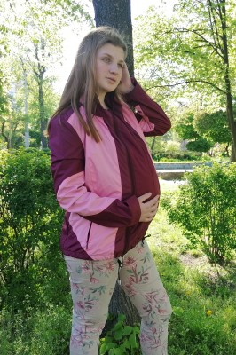 Легка вітровка для вагітних/слінгокуртка 3 в 1 бордо/рожевий Katinka, розмір М куртка трансформер для вагітних